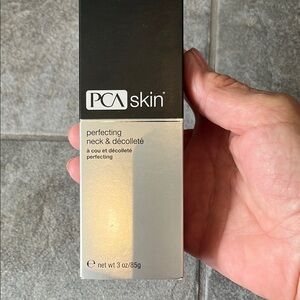 PCA Skin Perfecting Neck & Décolleté Cream